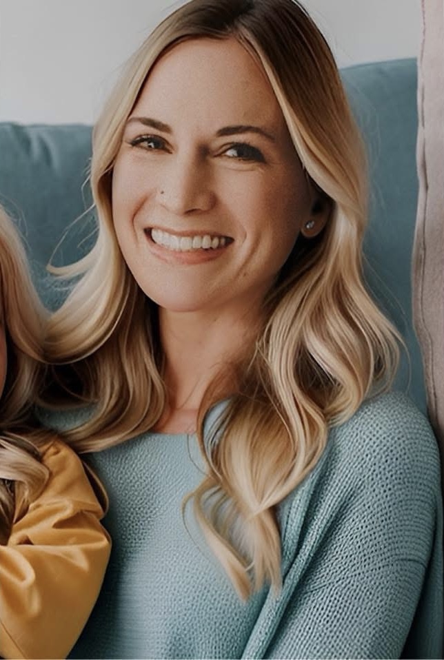 Sara Keller headshot